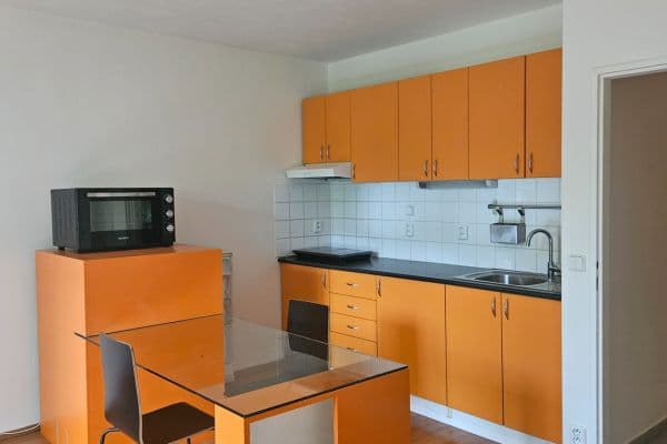 Prenájom bytu 1-izbový 31 m², Jaroslava Foglara, Praha Prenájom bytu 1-izbový 31 m², Jaroslava Foglara, Praha