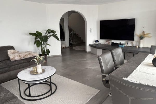 Predaj domu 240 m², pozemek 600 m², Bergneustadt Predaj domu 240 m², pozemek 600 m², Bergneustadt