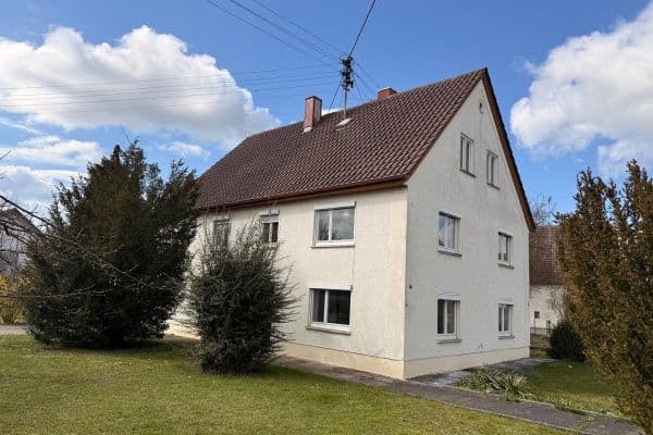 Predaj domu 120 m², pozemek 743 m², Dorfstr.56, Neu-Ulm Predaj domu 120 m², pozemek 743 m², Dorfstr.56, Neu-Ulm