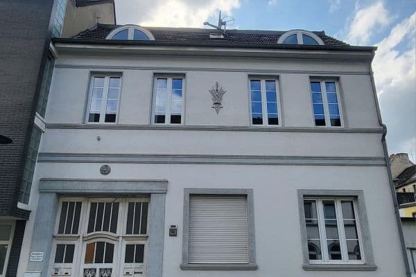 Predaj domu 316 m², pozemek 278 m², Kornstraße 74, Krefeld Predaj domu 316 m², pozemek 278 m², Kornstraße 74, Krefeld