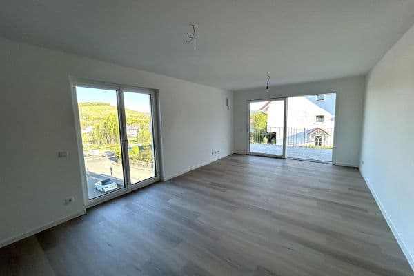 Prenájom bytu 3-izbový 108 m², Scheckertstrasse 2, Zell am Main Prenájom bytu 3-izbový 108 m², Scheckertstrasse 2, Zell am Main