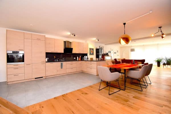 Prenájom bytu 3-izbový 164 m², Stuttgarter Straße 23, Weil der Stadt Prenájom bytu 3-izbový 164 m², Stuttgarter Straße 23, Weil der Stadt