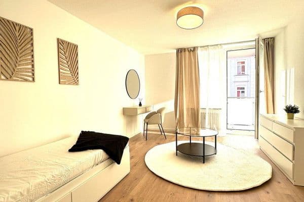 Prenájom bytu 50 m², Senftlstraße 1a, München, Bavorsko Prenájom bytu 50 m², Senftlstraße 1a, München, Bavorsko