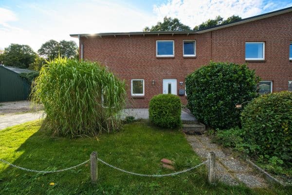 Prenájom bytu 3-izbový 98 m², Glücksstädter Straße 19, Weddelbrook Prenájom bytu 3-izbový 98 m², Glücksstädter Straße 19, Weddelbrook