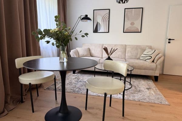 Prenájom bytu 2-izbový 45 m², Nürnberg, Bavorsko Prenájom bytu 2-izbový 45 m², Nürnberg, Bavorsko