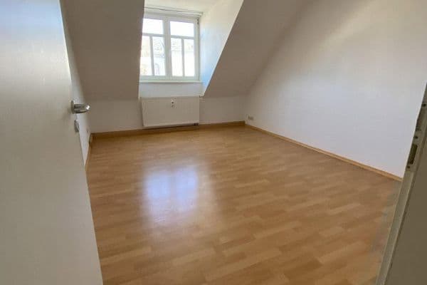 Prenájom bytu 2-izbový 40 m², Altenburger Straße 7, Schmölln Prenájom bytu 2-izbový 40 m², Altenburger Straße 7, Schmölln