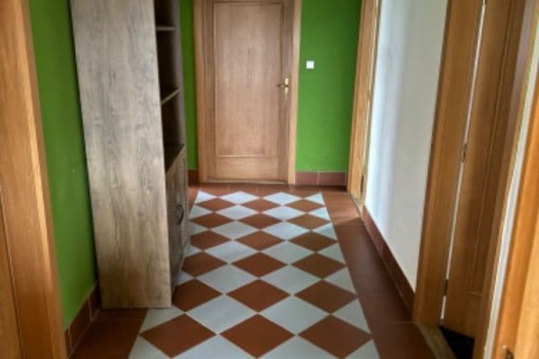 Prenájom bytu 3-izbový 100 m², Štíhlická, Vyžlovka Prenájom bytu 3-izbový 100 m², Štíhlická, Vyžlovka