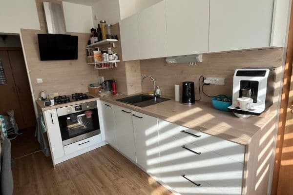 Prenájom bytu 2-izbový 70 m², Dolní hejčínská, Olomouc Prenájom bytu 2-izbový 70 m², Dolní hejčínská, Olomouc