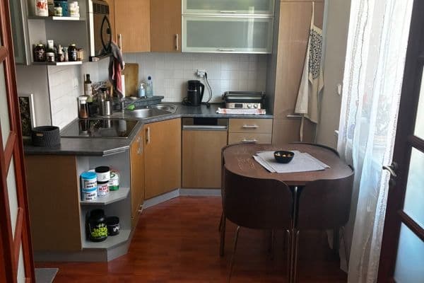 Prenájom bytu 1-izbový 36 m², Nad ostrovem, Praha Prenájom bytu 1-izbový 36 m², Nad ostrovem, Praha