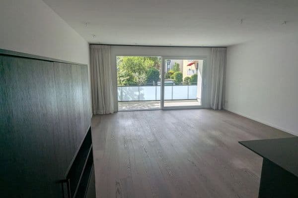 Prenájom bytu 4-izbový 120 m², München, Bavorsko Prenájom bytu 4-izbový 120 m², München, Bavorsko