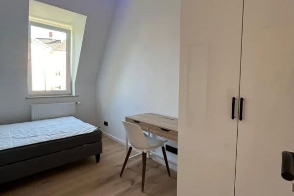 Prenájom bytu 1-izbový 50 m², Kranichsteinerstraße 21, Frankfurt am Main, Hesensko Prenájom bytu 1-izbový 50 m², Kranichsteinerstraße 21, Frankfurt am Main, Hesensko