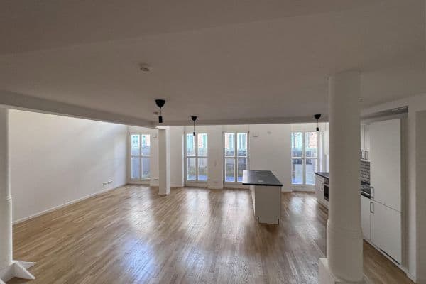 Prenájom bytu 3-izbový 96 m², Berlin, Berlín Prenájom bytu 3-izbový 96 m², Berlin, Berlín