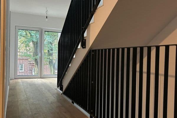 Prenájom bytu 4-izbový 122 m², Hamburg, Hamburg Prenájom bytu 4-izbový 122 m², Hamburg, Hamburg