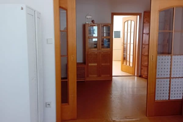 Prenájom bytu 3-izbový 78 m², Hlaváčikova, Karlova Ves Prenájom bytu 3-izbový 78 m², Hlaváčikova, Karlova Ves