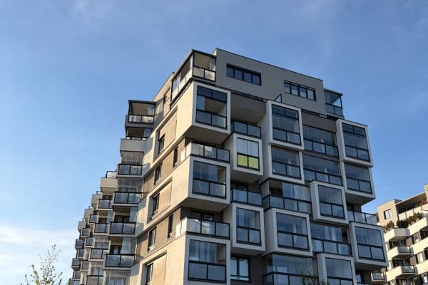 Prenájom bytu 2-izbový 56 m², Lovosická, Praha Prenájom bytu 2-izbový 56 m², Lovosická, Praha