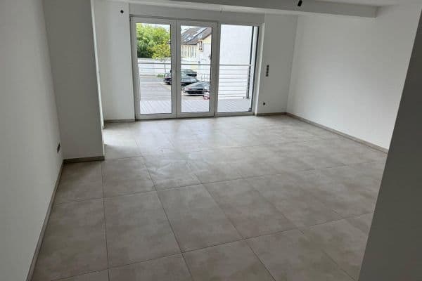 Prenájom bytu 4-izbový 107 m², Berliner Str. 911, Köln, Severné Porýnie - Westfálsko Prenájom bytu 4-izbový 107 m², Berliner Str. 911, Köln, Severné Porýnie - Westfálsko