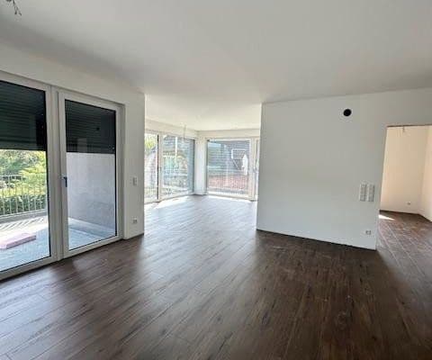Prenájom bytu 4-izbový 145 m², Verl, Severné Porýnie - Westfálsko Prenájom bytu 4-izbový 145 m², Verl, Severné Porýnie - Westfálsko