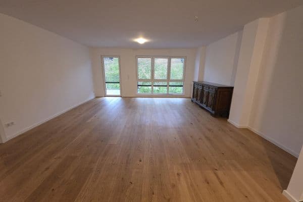 Prenájom bytu 3-izbový 110 m², Hilden Prenájom bytu 3-izbový 110 m², Hilden