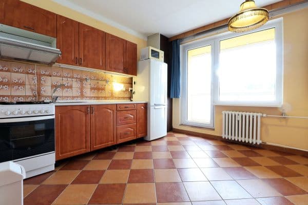 Prenájom bytu 3-izbový 66 m², Křivoklátská, Praha Prenájom bytu 3-izbový 66 m², Křivoklátská, Praha