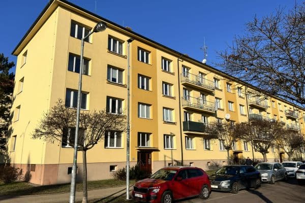Predaj bytu 3-izbový 77 m², Benešovo náměstí, Pardubice Predaj bytu 3-izbový 77 m², Benešovo náměstí, Pardubice