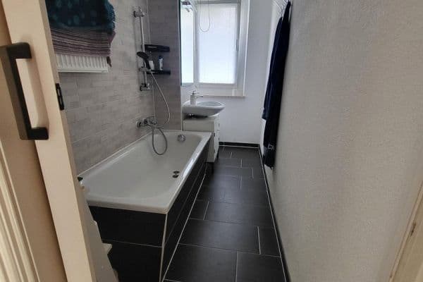 Prenájom bytu 3-izbový 60 m², Hans-Beimler-Str. 31, Greifswald, Meklenbursko-Predpomoransko Prenájom bytu 3-izbový 60 m², Hans-Beimler-Str. 31, Greifswald, Meklenbursko-Predpomoransko