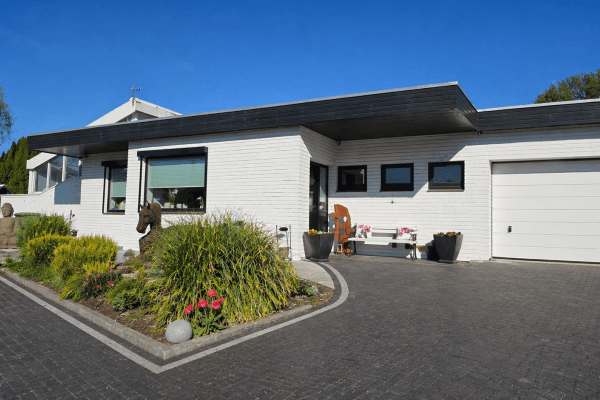 Predaj domu 198 m², pozemek 761 m², Mozartstraße 10, Ganderkesee, Dolné Sasko Predaj domu 198 m², pozemek 761 m², Mozartstraße 10, Ganderkesee, Dolné Sasko