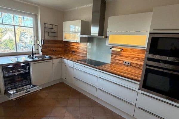 Predaj bytu 3-izbový 117 m², Saseler Chaussee 240, Hamburg, Hamburg Predaj bytu 3-izbový 117 m², Saseler Chaussee 240, Hamburg, Hamburg