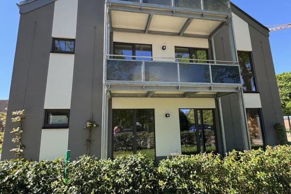 Prenájom bytu 2-izbový 90 m², Altonaer Straße 368, Halstenbek Prenájom bytu 2-izbový 90 m², Altonaer Straße 368, Halstenbek