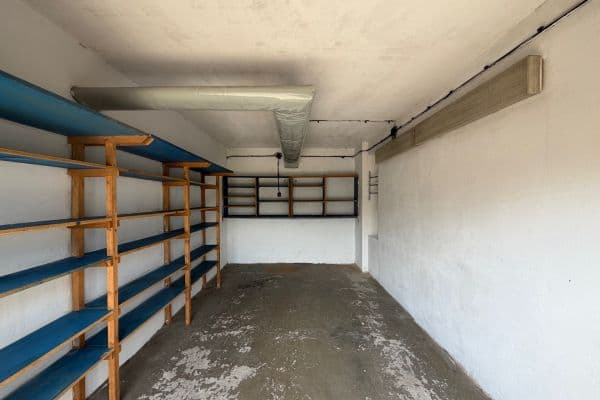 Predaj garáže 14 m², Pod Třebešínem, Praha Predaj garáže 14 m², Pod Třebešínem, Praha