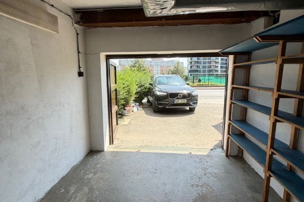 Predaj garáže 14 m², Pod Třebešínem, Praha Predaj garáže 14 m², Pod Třebešínem, Praha