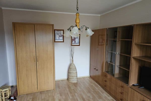 Prenájom bytu 1-izbový 36 m², Školní, Horní Slavkov Prenájom bytu 1-izbový 36 m², Školní, Horní Slavkov