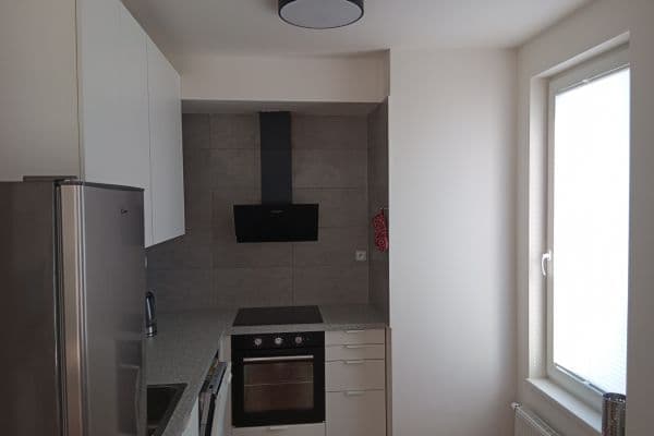 Prenájom bytu 2-izbový 48 m², Gollové, Praha Prenájom bytu 2-izbový 48 m², Gollové, Praha