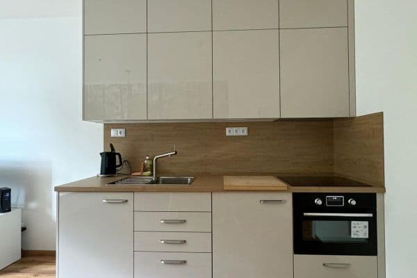 Prenájom bytu 1-izbový 34 m², Za Jitonou, Český Krumlov Prenájom bytu 1-izbový 34 m², Za Jitonou, Český Krumlov