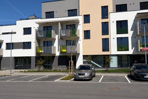 Prenájom bytu 2-izbový 50 m², Blažimská, Praha Prenájom bytu 2-izbový 50 m², Blažimská, Praha