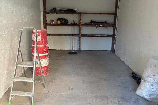 Prenájom garáže 17 m², V Dolině, Praha Prenájom garáže 17 m², V Dolině, Praha