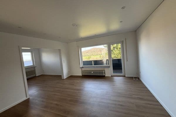 Prenájom bytu 3-izbový 120 m², Neustadt Prenájom bytu 3-izbový 120 m², Neustadt