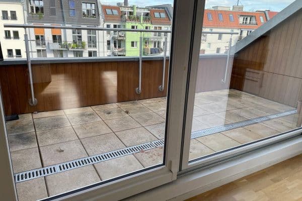 Prenájom bytu 5-izbový 130 m², Berlin, Berlín Prenájom bytu 5-izbový 130 m², Berlin, Berlín