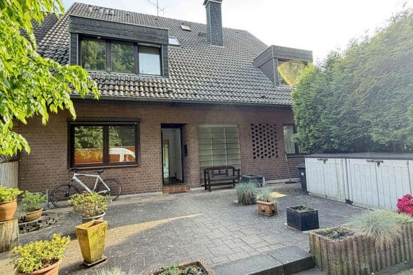 Predaj domu 337 m², pozemek 782 m², An der Lilie 33, Ratingen, Severné Porýnie - Westfálsko Predaj domu 337 m², pozemek 782 m², An der Lilie 33, Ratingen, Severné Porýnie - Westfálsko