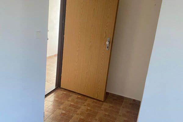 Prenájom bytu 2-izbový 60 m², J. Hory, Dubí Prenájom bytu 2-izbový 60 m², J. Hory, Dubí