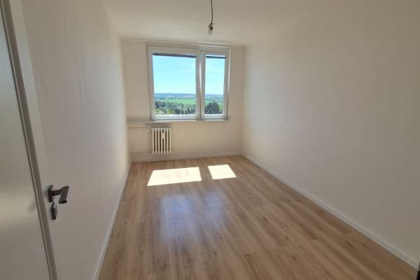 Prenájom bytu 2-izbový 46 m², Milánská, Praha Prenájom bytu 2-izbový 46 m², Milánská, Praha
