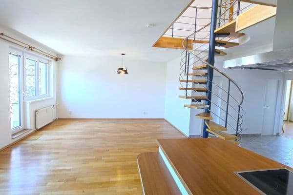 Prenájom bytu 5-izbový 146 m², Sulova, Praha Prenájom bytu 5-izbový 146 m², Sulova, Praha