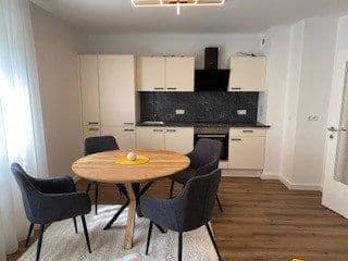 Prenájom bytu 1-izbový 40 m², Wien, Viedeň Prenájom bytu 1-izbový 40 m², Wien, Viedeň