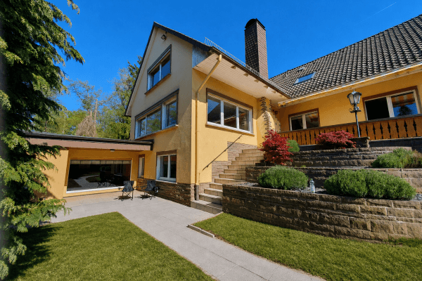Predaj domu 268 m², pozemek 1.099 m², Alfeld (Leine) Predaj domu 268 m², pozemek 1.099 m², Alfeld (Leine)