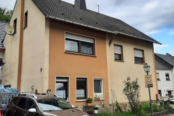 Prenájom bytu 4-izbový 100 m², Rheingoldstraße 146, Oberdiebach Prenájom bytu 4-izbový 100 m², Rheingoldstraße 146, Oberdiebach