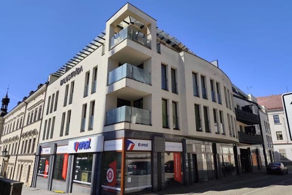 Prenájom bytu 1-izbový 36 m², Resselovo náměstí, Chrudim Prenájom bytu 1-izbový 36 m², Resselovo náměstí, Chrudim