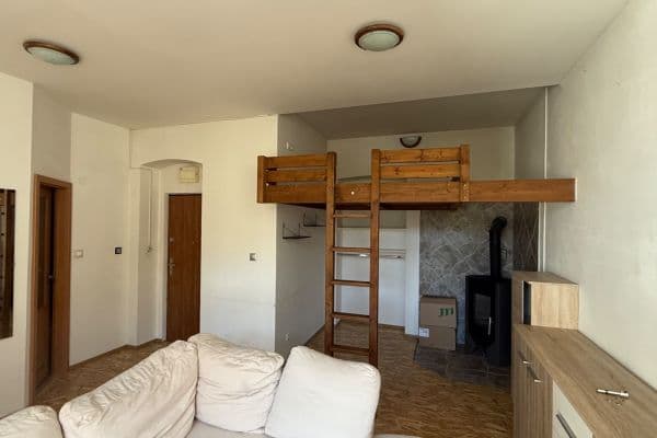 Prenájom bytu 1-izbový 40 m², Rubešova, Plzeň, Plzeňský kraj Prenájom bytu 1-izbový 40 m², Rubešova, Plzeň, Plzeňský kraj