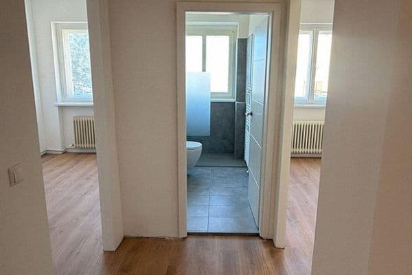 Predaj bytu 2-izbový 55 m², Ollenhauerstraße 92, Berlin, Berlín Predaj bytu 2-izbový 55 m², Ollenhauerstraße 92, Berlin, Berlín
