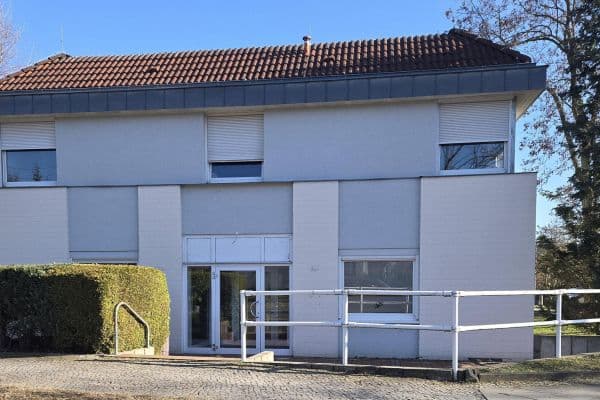 Prenájom nebytového priestoru 185 m², Windbergweg 1, Berlin, Berlín Prenájom nebytového priestoru 185 m², Windbergweg 1, Berlin, Berlín