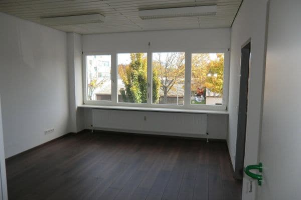Prenájom kancelárie 112 m², Maybachstr. 3, Karlsruhe Prenájom kancelárie 112 m², Maybachstr. 3, Karlsruhe