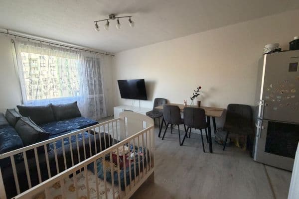 Prenájom bytu 2-izbový 41 m², Na Výsluní, Neratovice Prenájom bytu 2-izbový 41 m², Na Výsluní, Neratovice